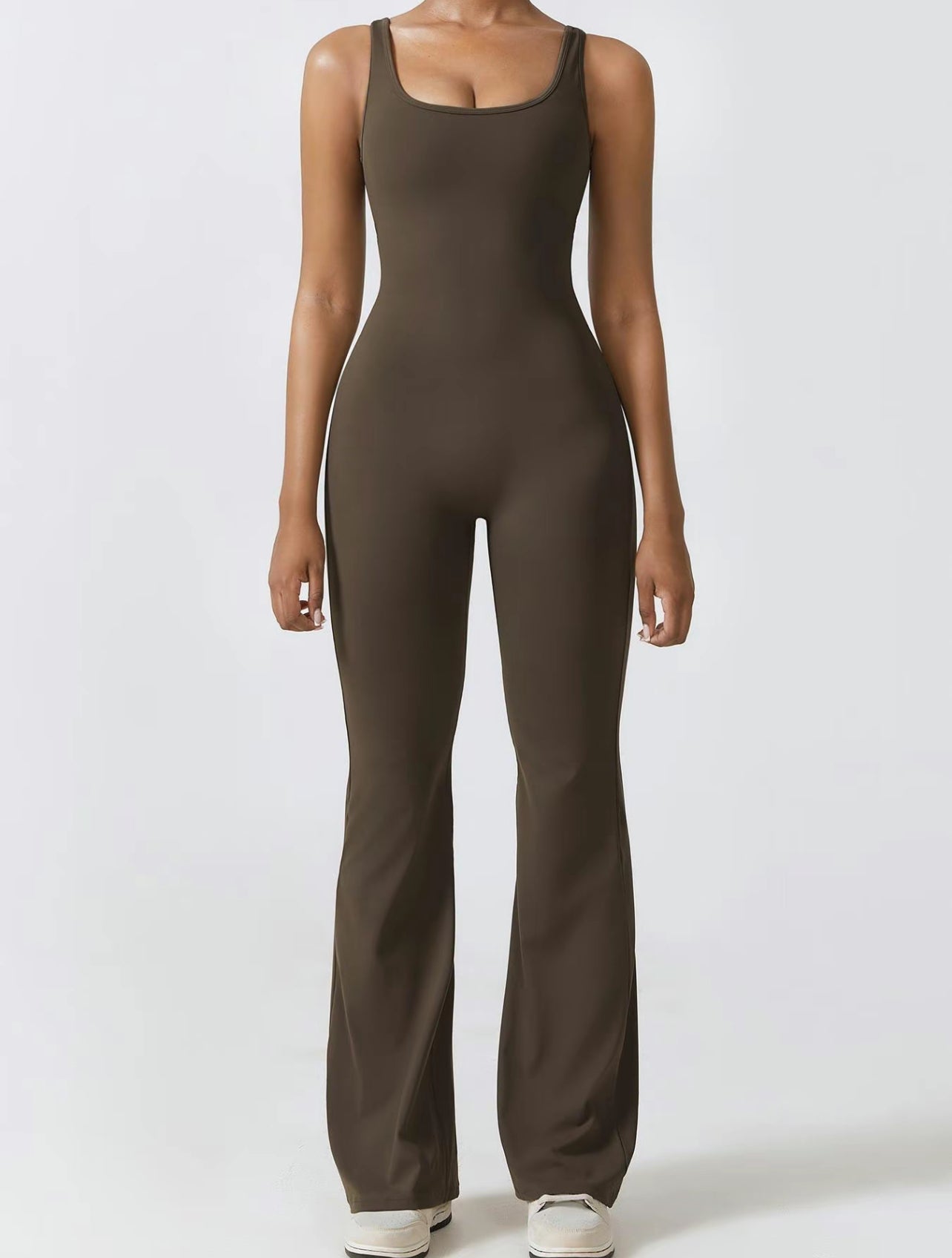 BACKLESS FLARE JUMPSUIT